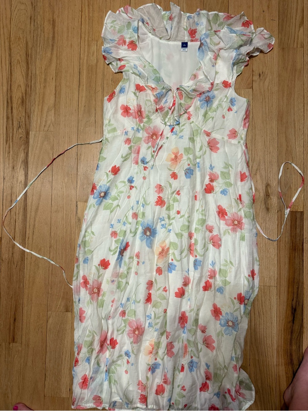 Women’s White Floral Ruffle Neck Dress